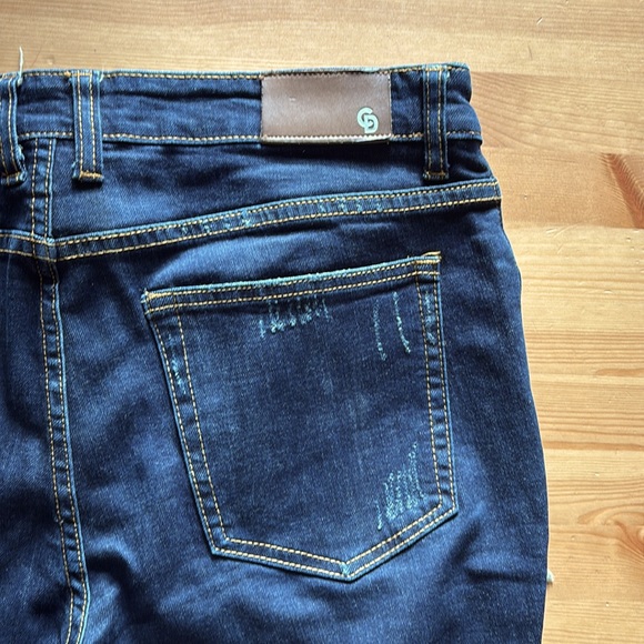 CRYSP DENIM PACIFIC DENIM in DARK INDIGO RIPPED - Picture 7 of 8